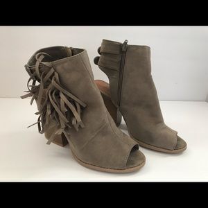 Qupid fringe peep toe booties